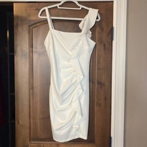 White Guess size 6 Cocktail Dress